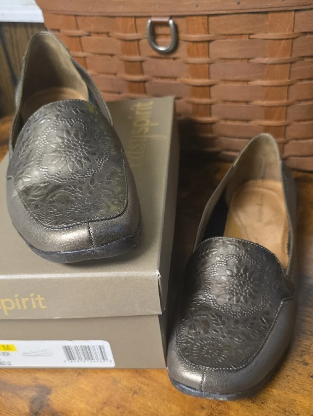 Easy Spirit Metallic Bronze Floral-Embossed Slip-On Loafers
